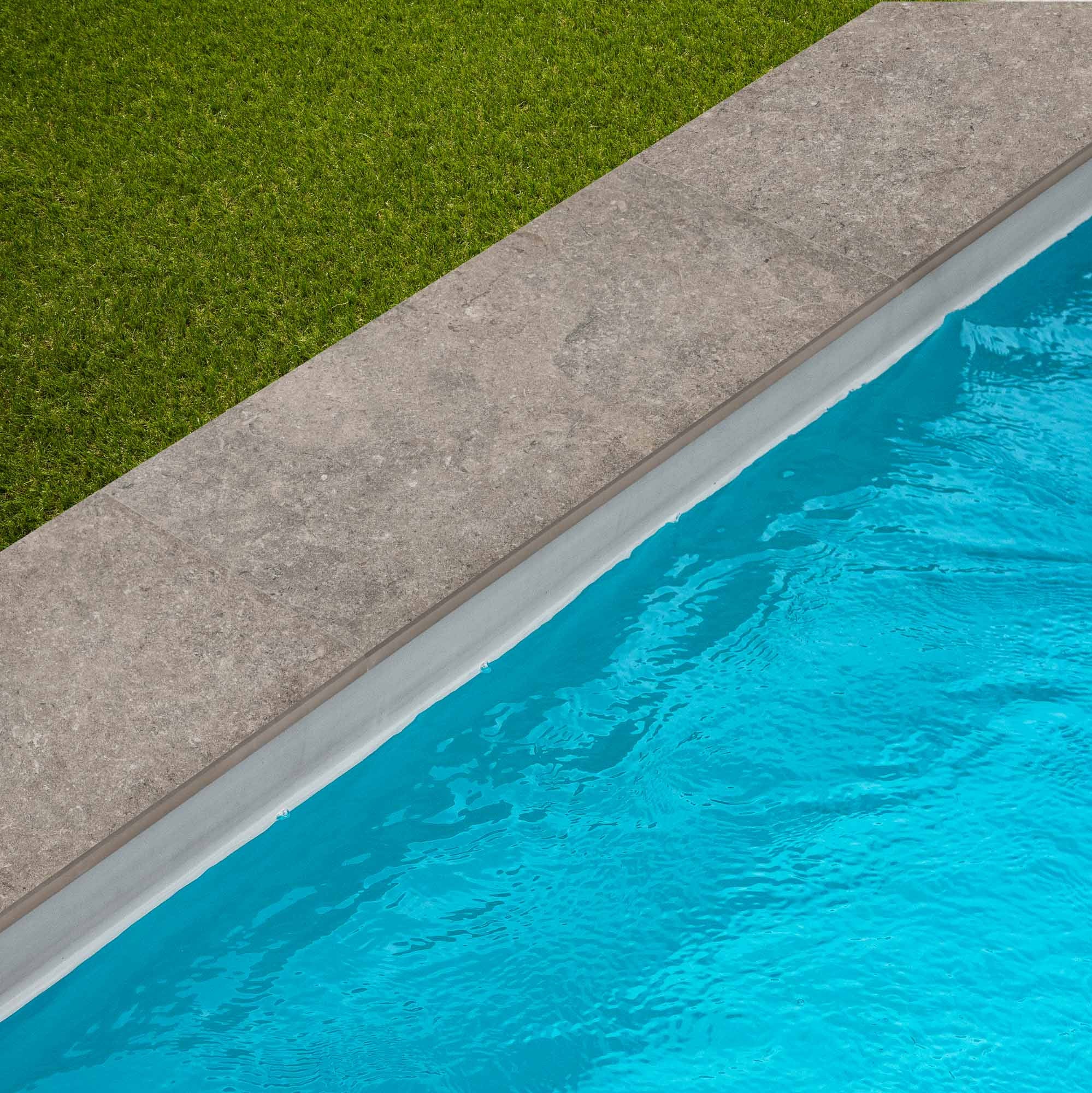 Margelle de piscine effet Pierre Gris Cotto 60x28x2 cm Bord Droit Pietra