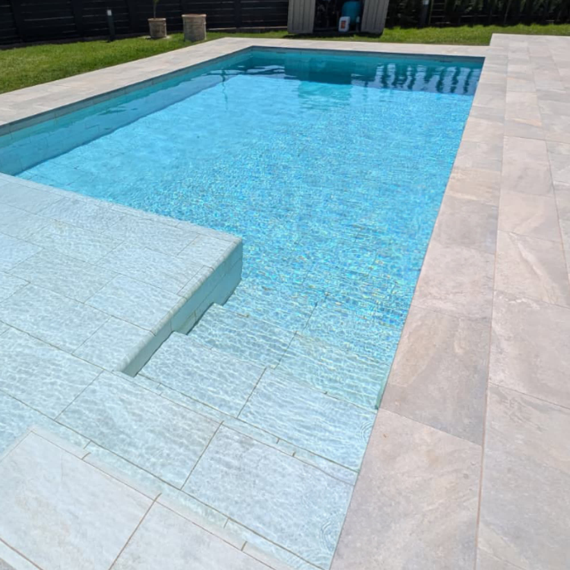Carrelage Piscine effet Pierre de Bali Blanc 62,6x31x0,9 cm Stromboli