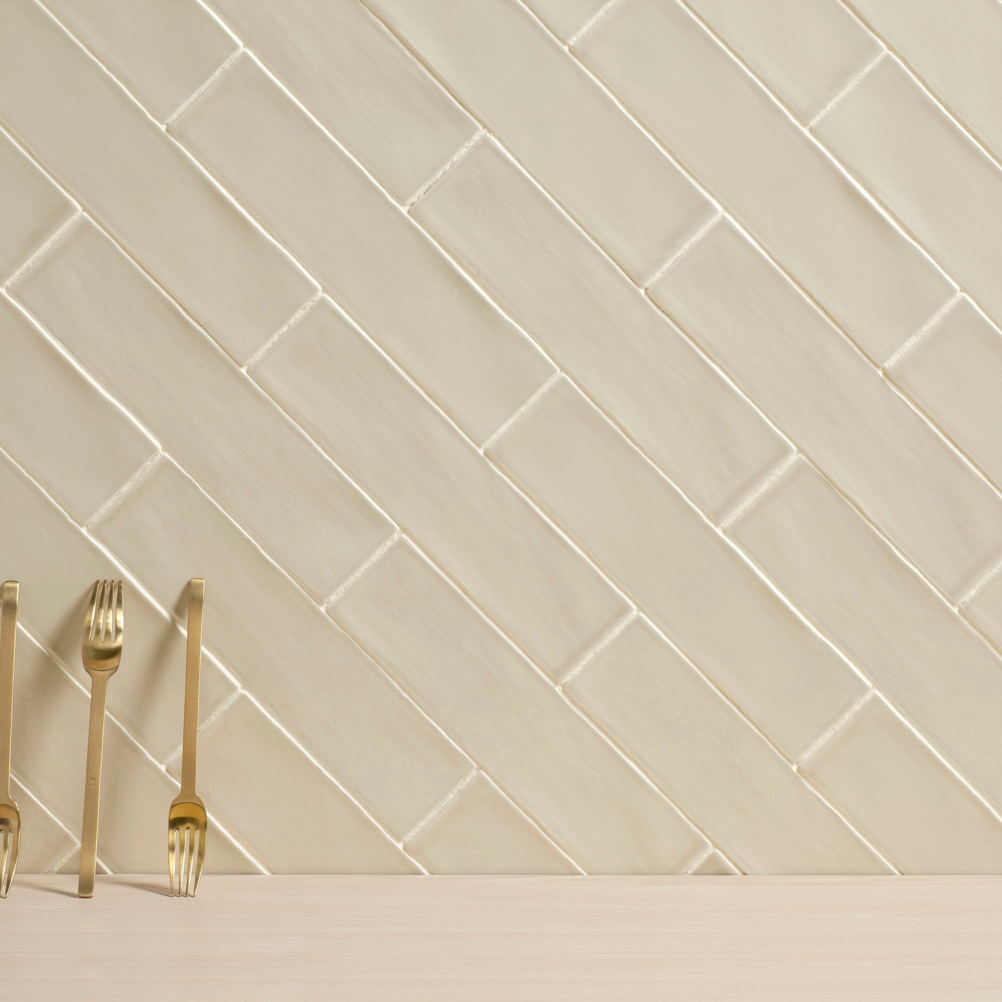 Carrelage effet Zellige Blanc Perle 30x7,5x0,82 cm Brillant Novaril - Mur intérieur