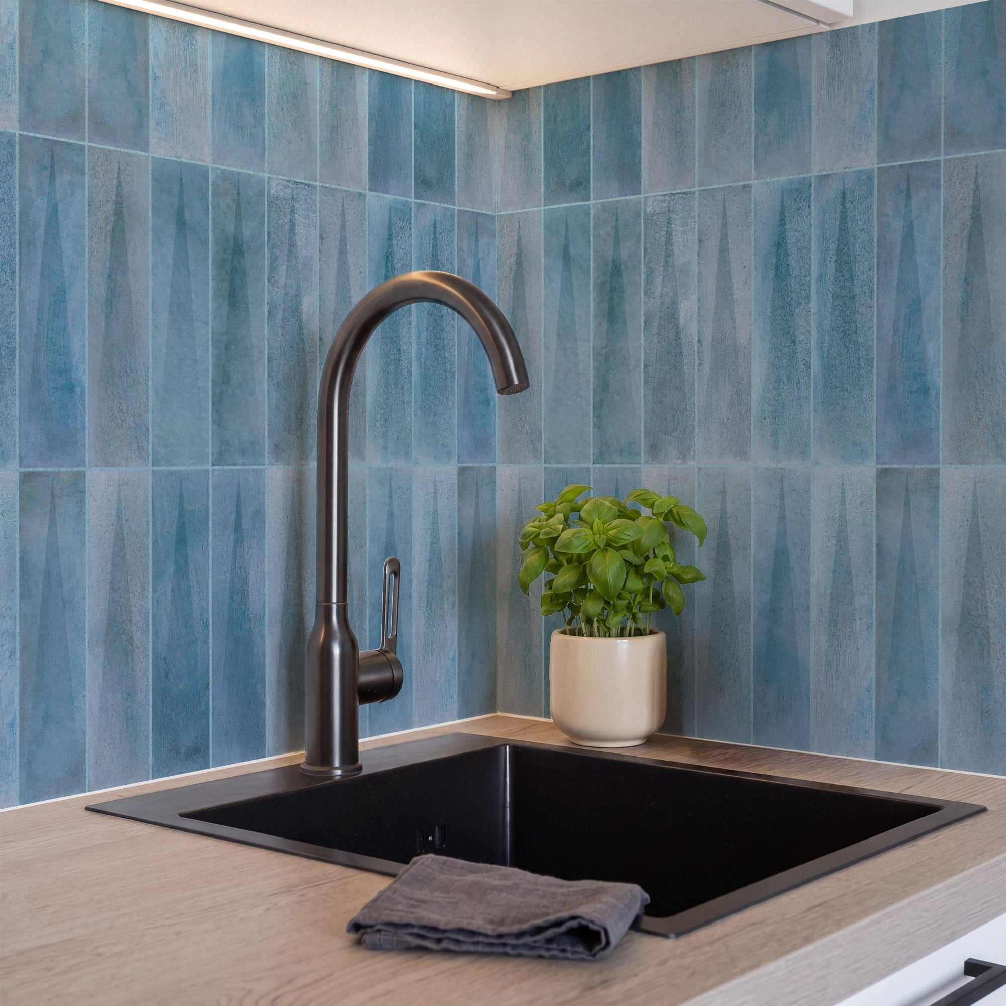 Carrelage effet Zellige 3D Bleu 24,6x6x0,85 cm Montel - Mur intérieur