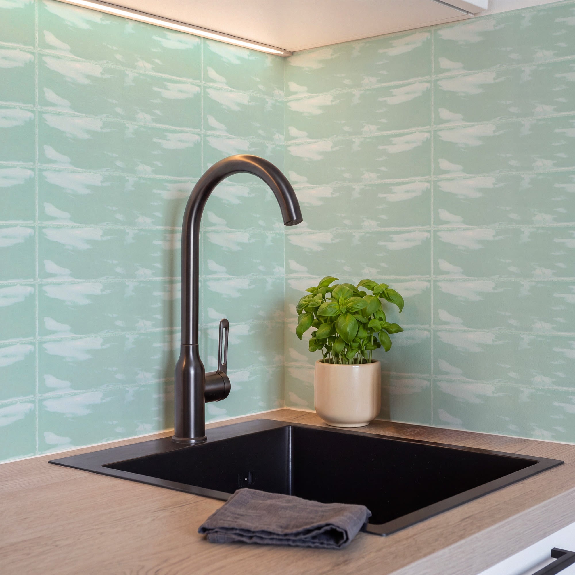 Carrelage effet Zellige Vert Menthe 30x7,5x0,82 cm Brillant Novaril - Mur intérieur